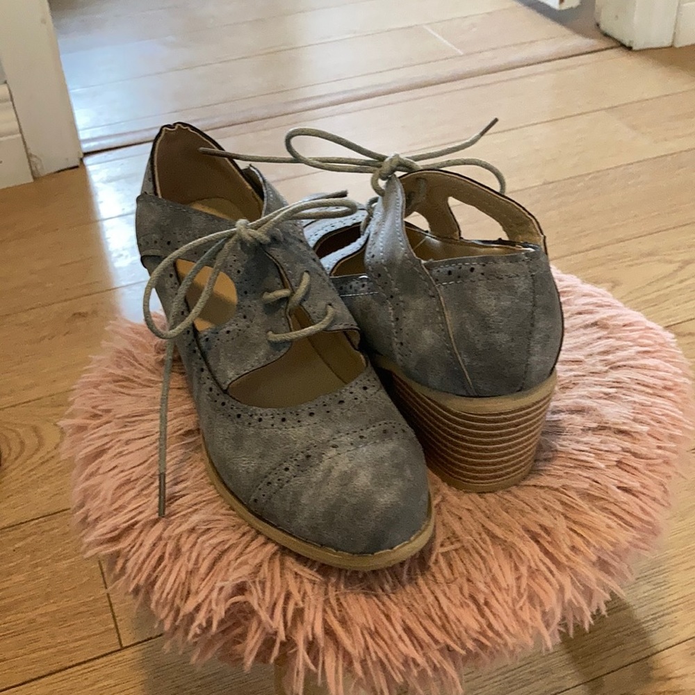 Vintage inspired dusty blue heels